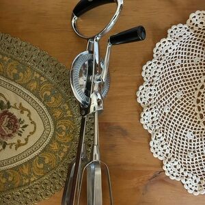 Vintage Flint Hand Crank Egg Beater - Silver with Black Handles
